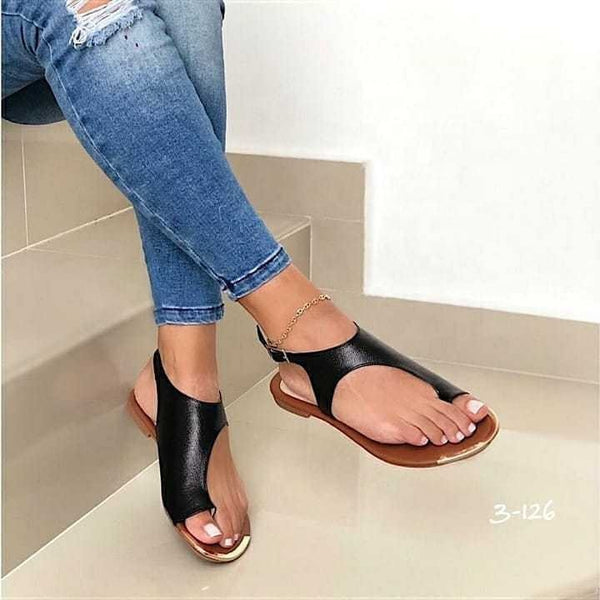 Single Toe Buckle Strapped Sandals